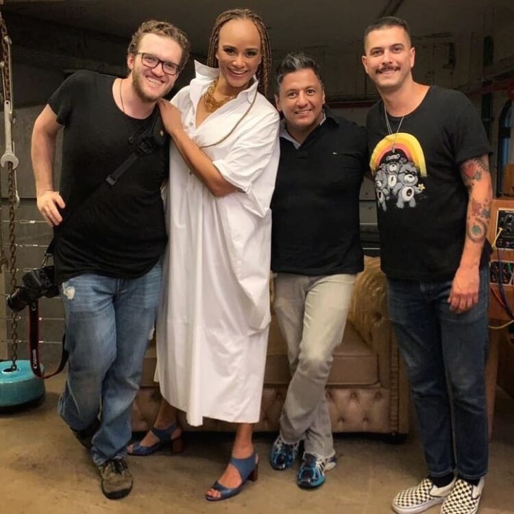 luciana mello feet 6