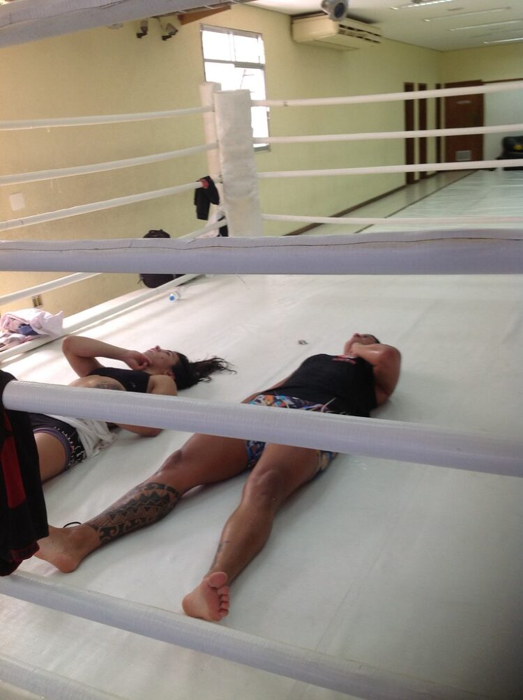 luciana passos feet 3