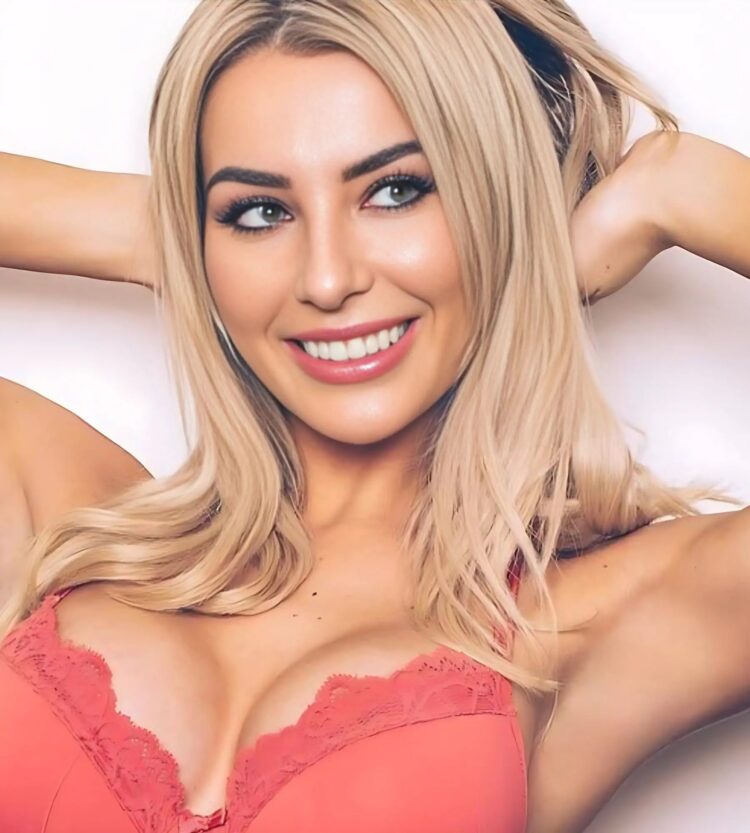 lucie jaid mcconnell feet 2