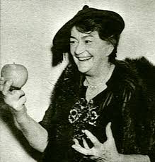 lucille la verne feet 3