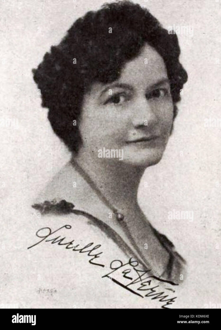 lucille la verne feet 6