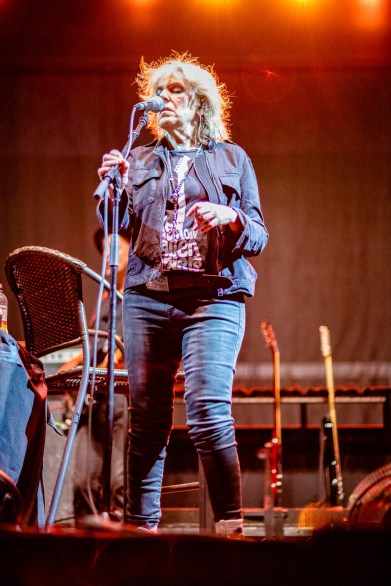 lucinda williams feet 6