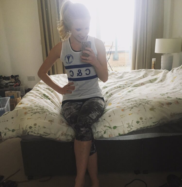 lucy bella earl feet 4