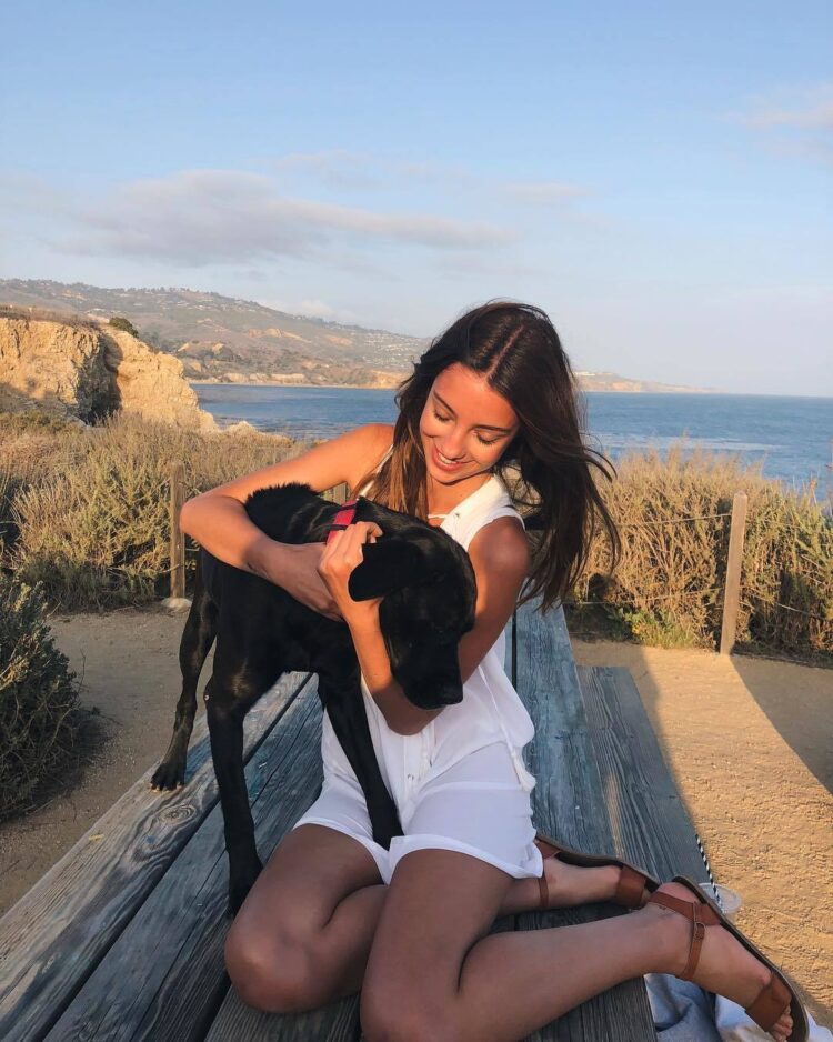 lucy markovic feet 5