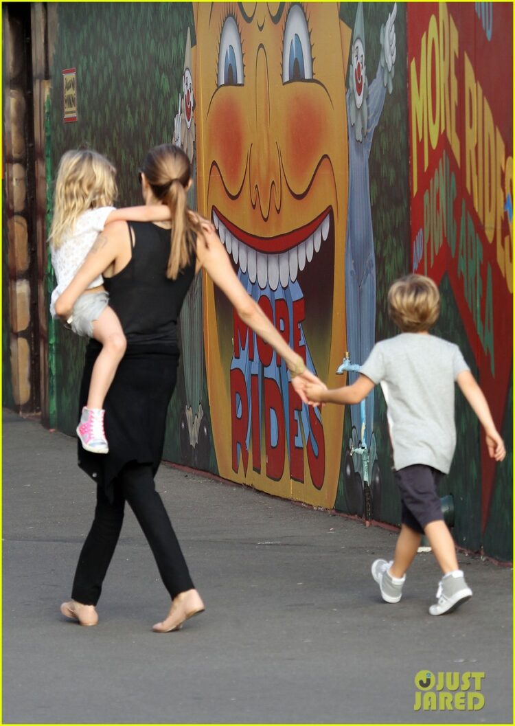 luna angellina feet 2