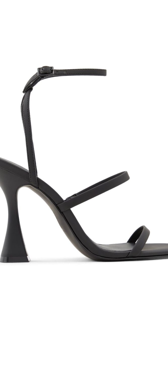 luna angellina feet 5