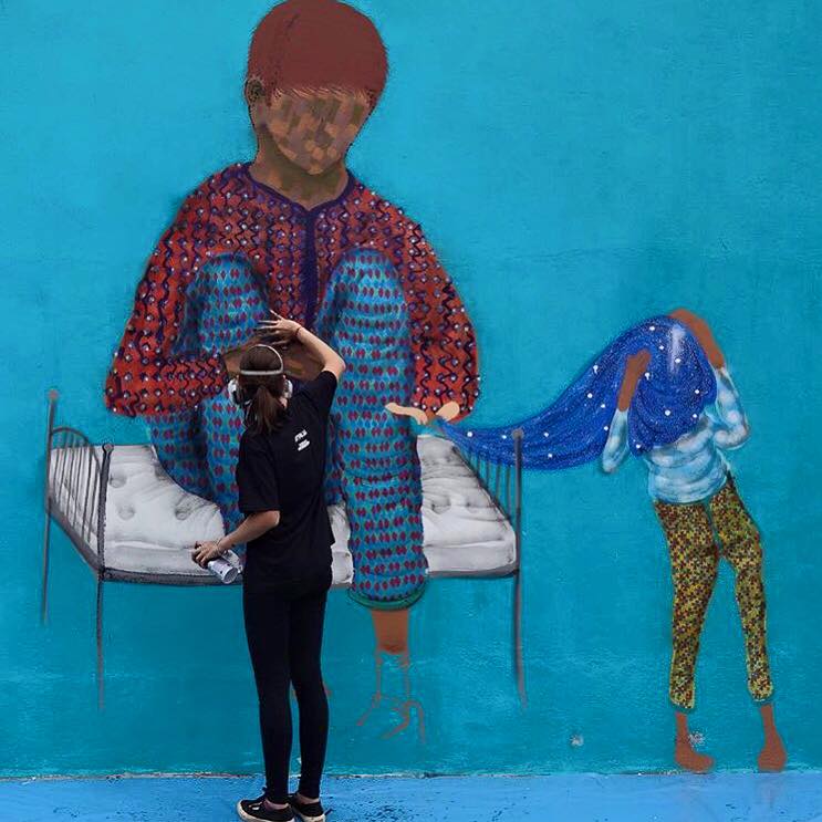 luna buschinelli feet