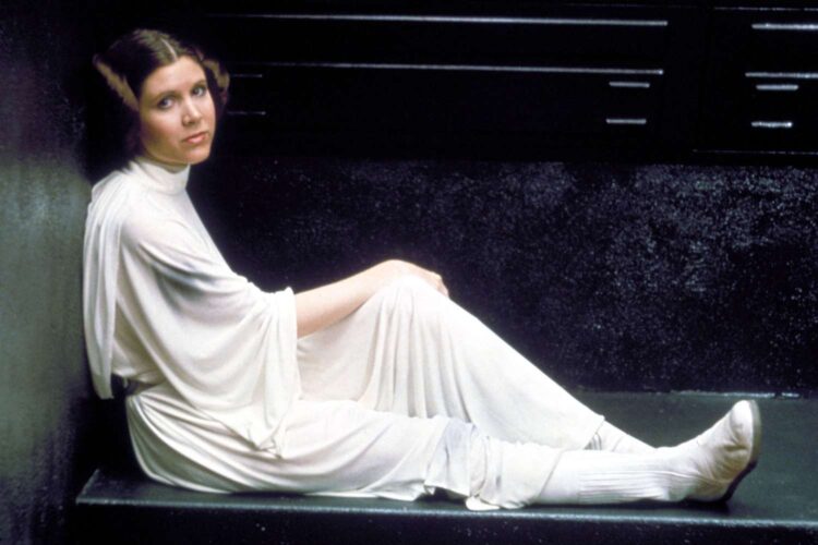 luna leia feet 5