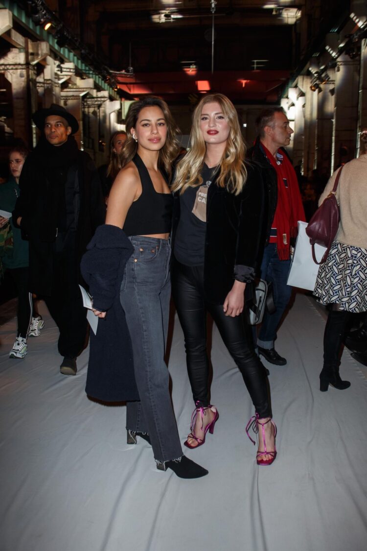 luna schweiger feet 2 scaled