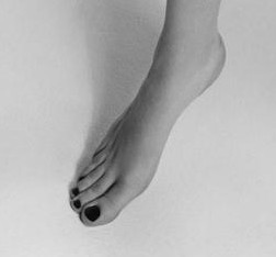 luna schweiger feet 6