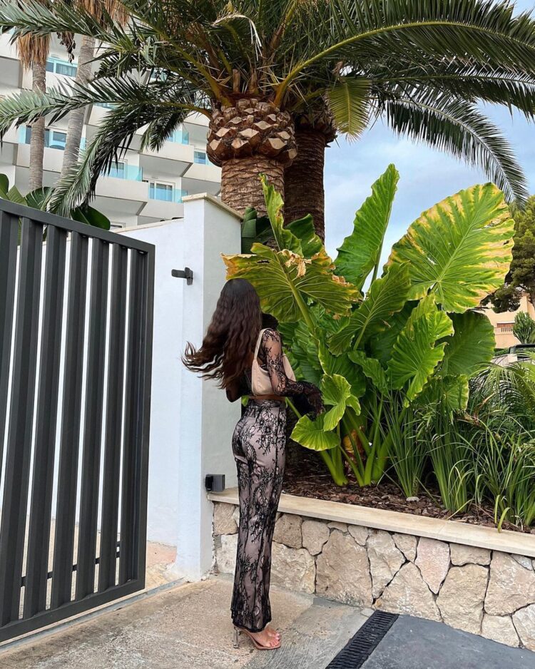 lydia karakyriakou feet 3