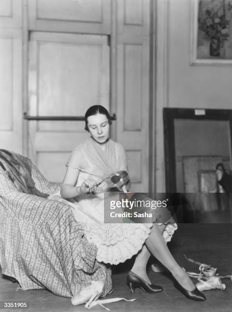 lydia lopokova feet 3