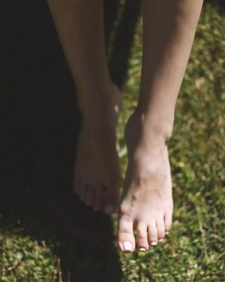 lydia papaioannou feet 3