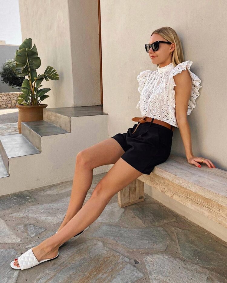 lydia tomlinson feet 5