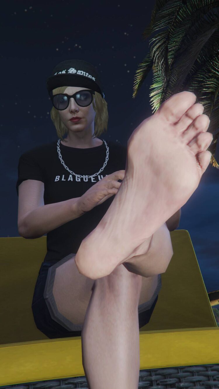 lydia winters feet 3