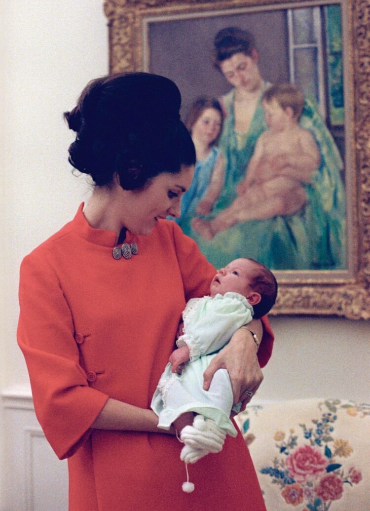 lynda bird johnson robb feet 2