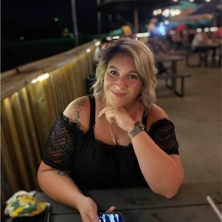 lyndsay dellinger feet 4