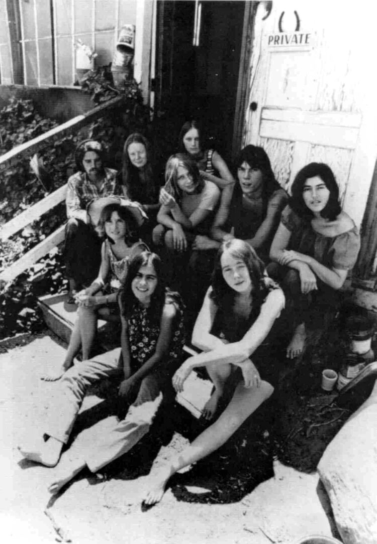 lynette fromme feet 1