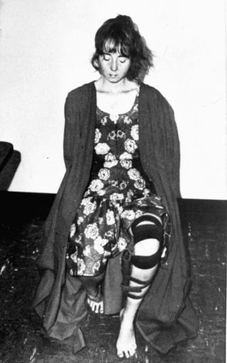 lynette fromme feet 2