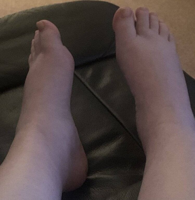 lynsey anastasia feet 2