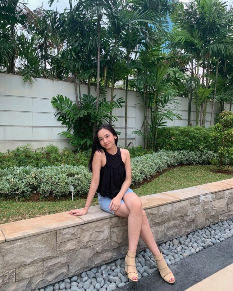 lyodra ginting feet 1