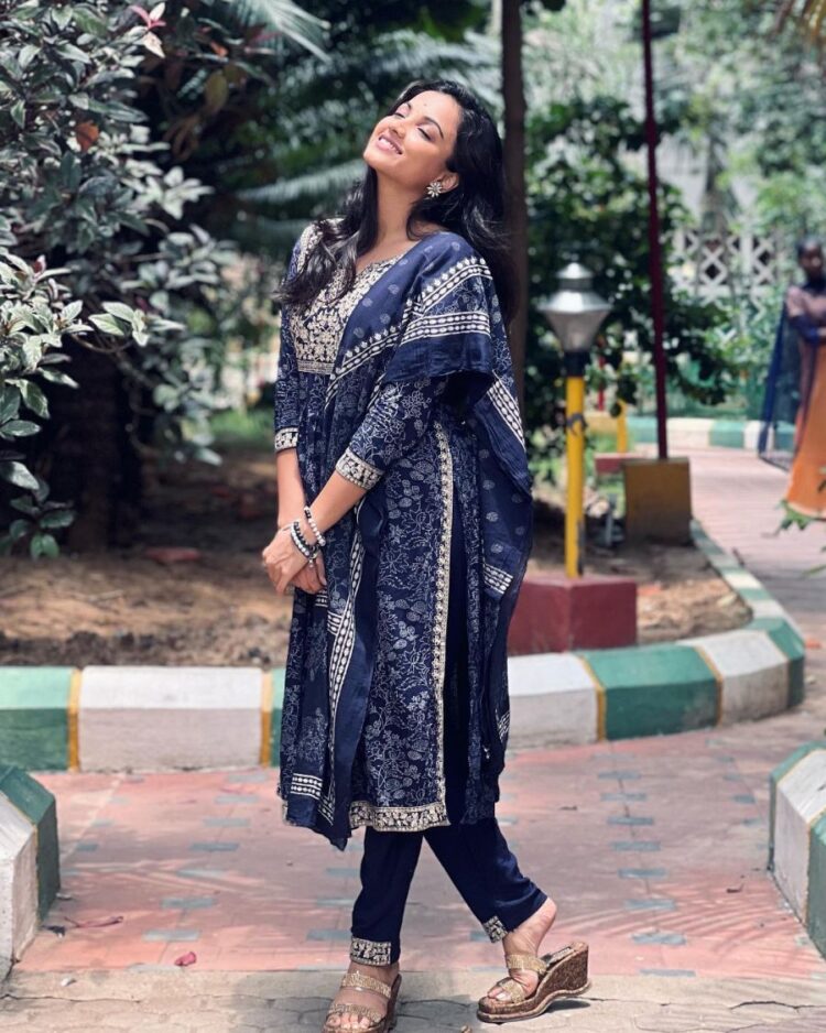 maanasi g kannan feet 2