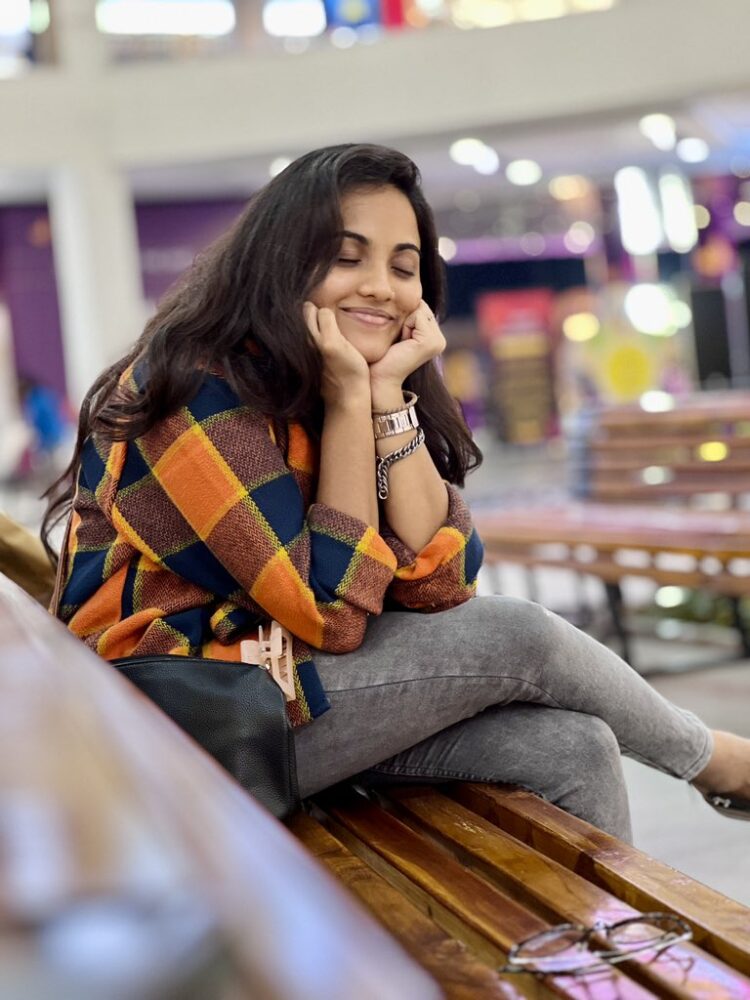 maanasi g kannan feet 3