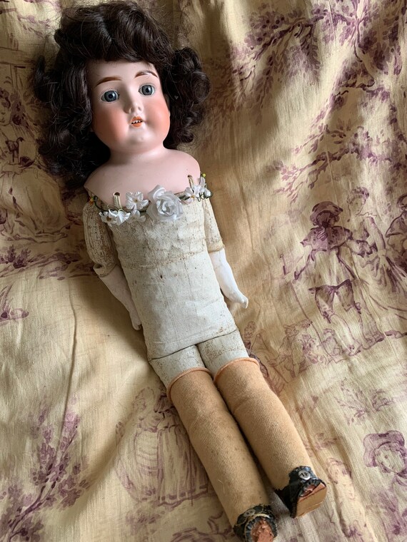 mabel doll feet 6