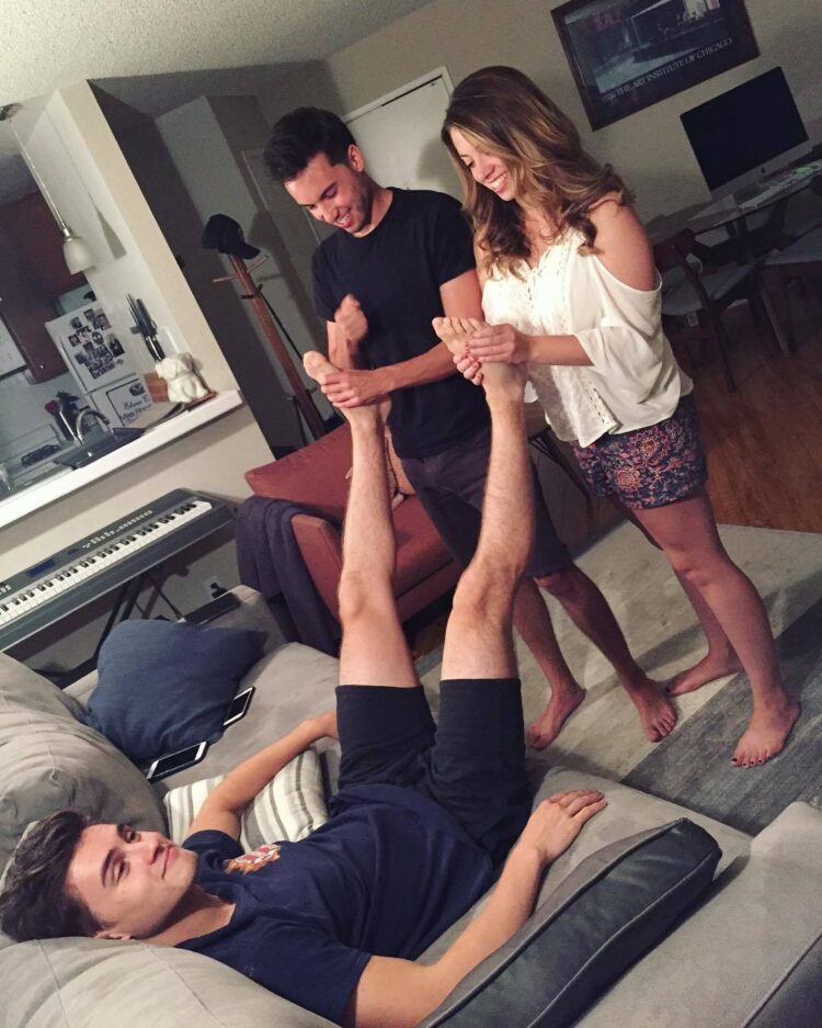 macayla short feet 1