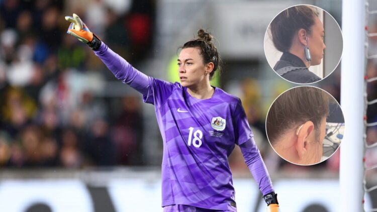 mackenzie arnold feet 5