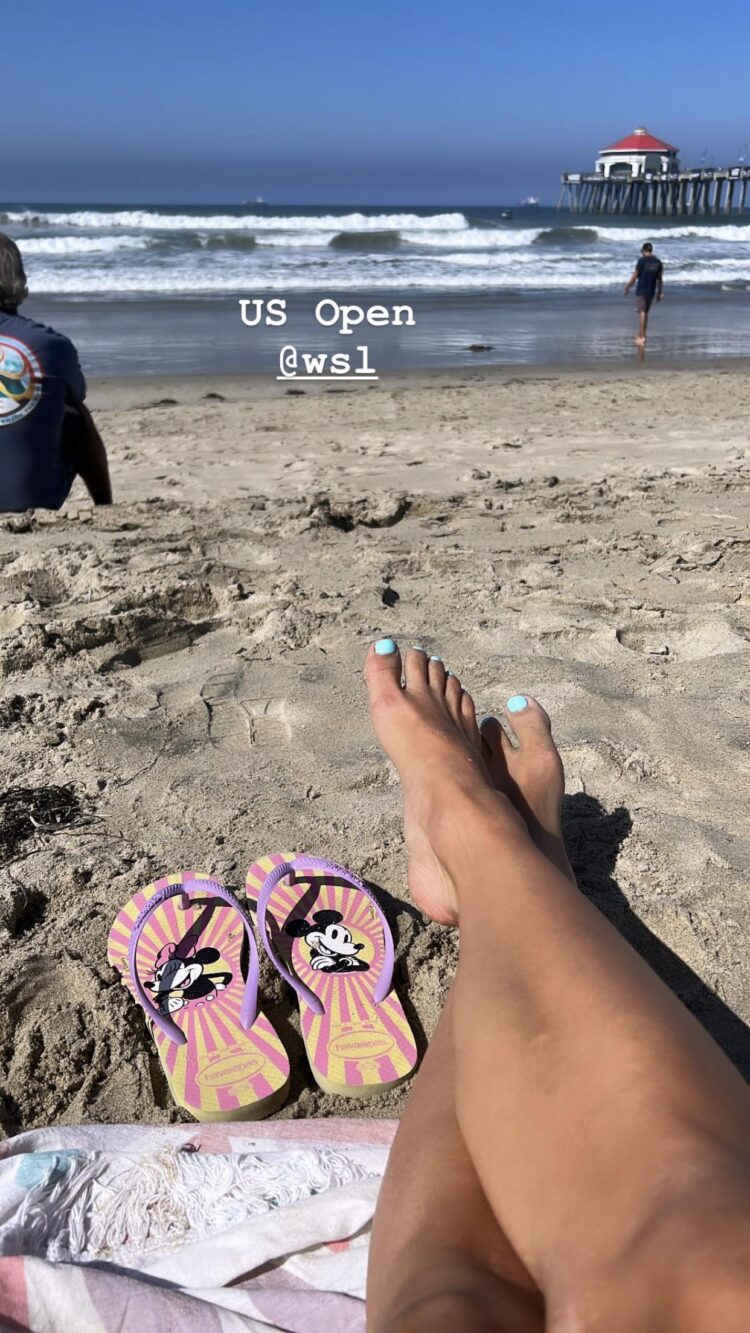 mackenzie dern feet 4