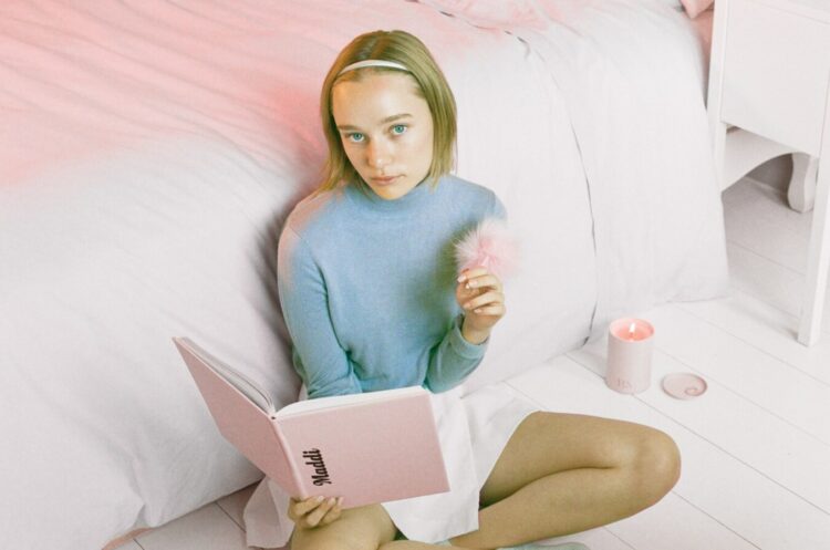 maddi waterhouse feet 3