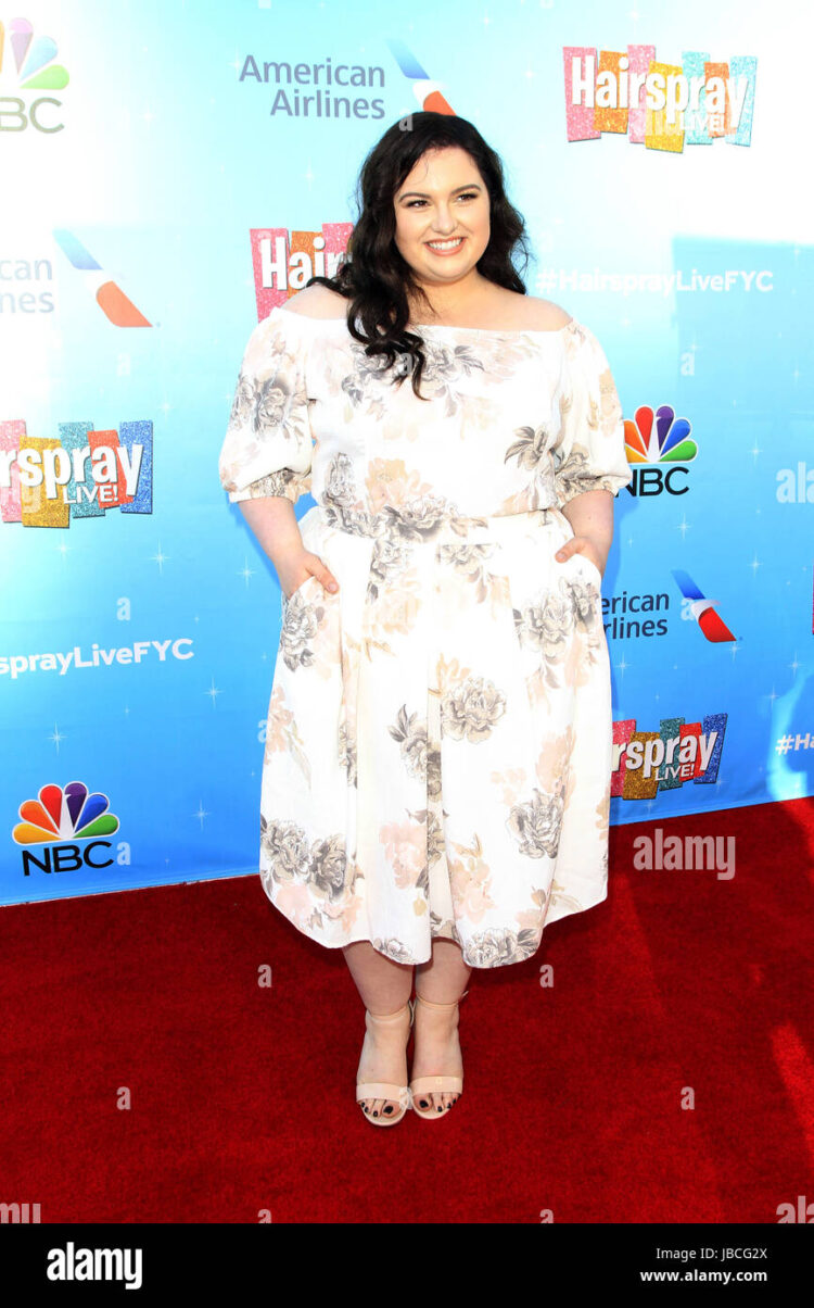 maddie baillio feet 3