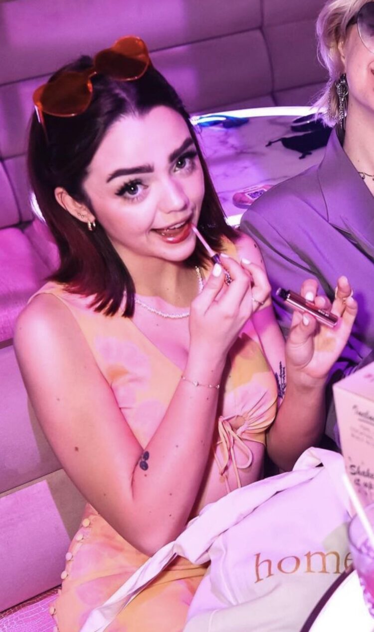 maddison beazley feet 3