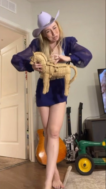 maddy ellwanger feet 1