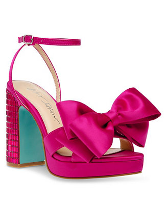 maddy johnson feet 5