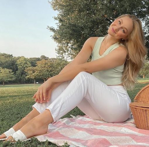 maddy spidell feet 3