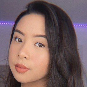 madeleine caleon feet 2