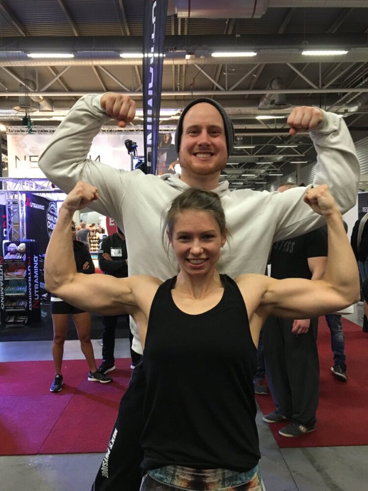 madeleine leander feet 2