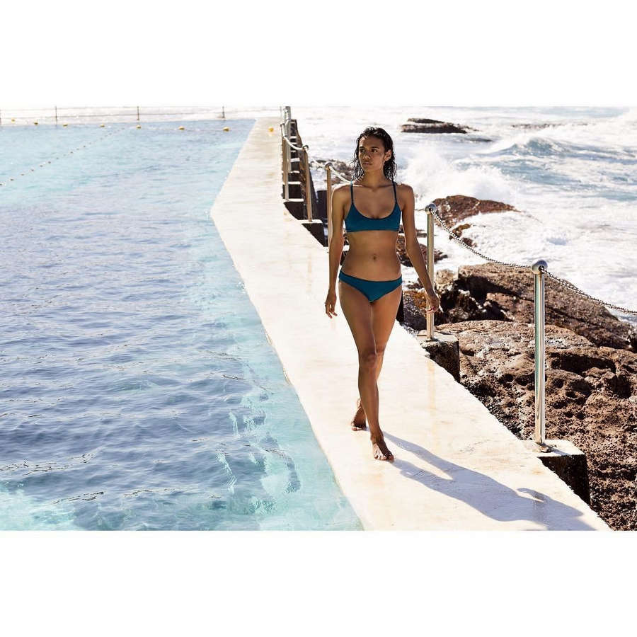 madeleine madden feet 4