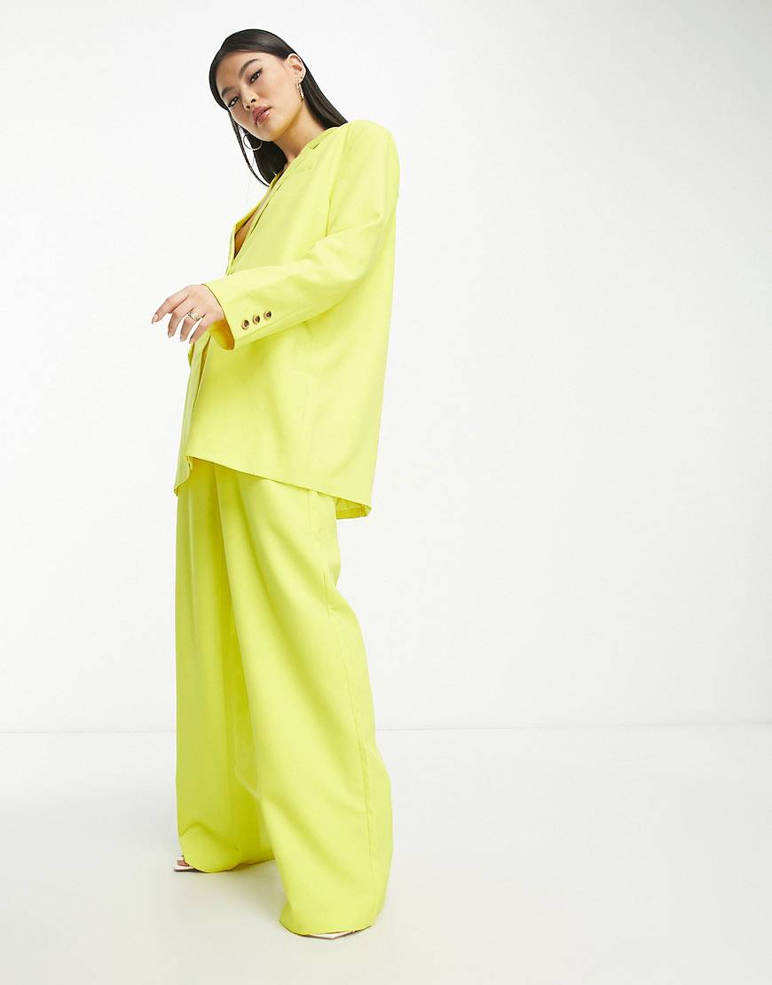 madeleine pedersen feet 4