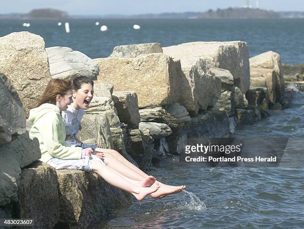 madeleine san feet 5