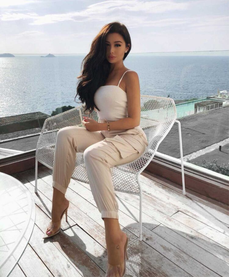 madeline mercedes feet 4