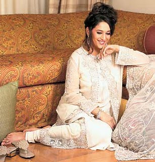 madhuri dixit feet 6