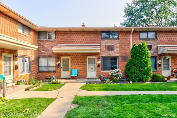 madison masch feet 5