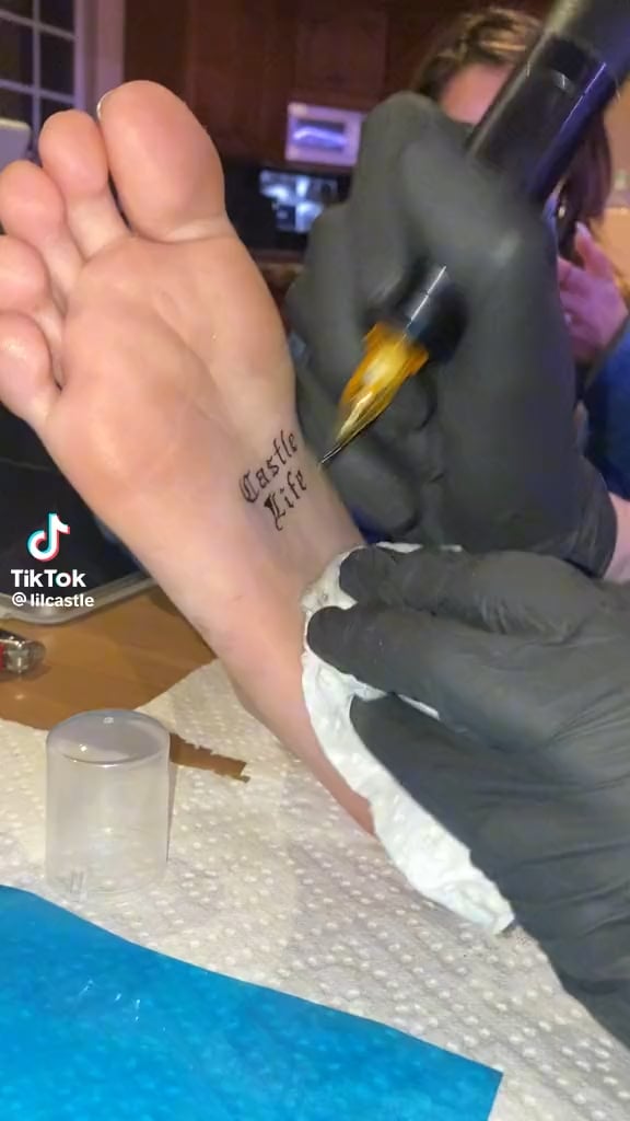 madison sessions feet 1