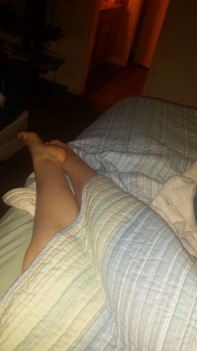 madison wolfe feet 1