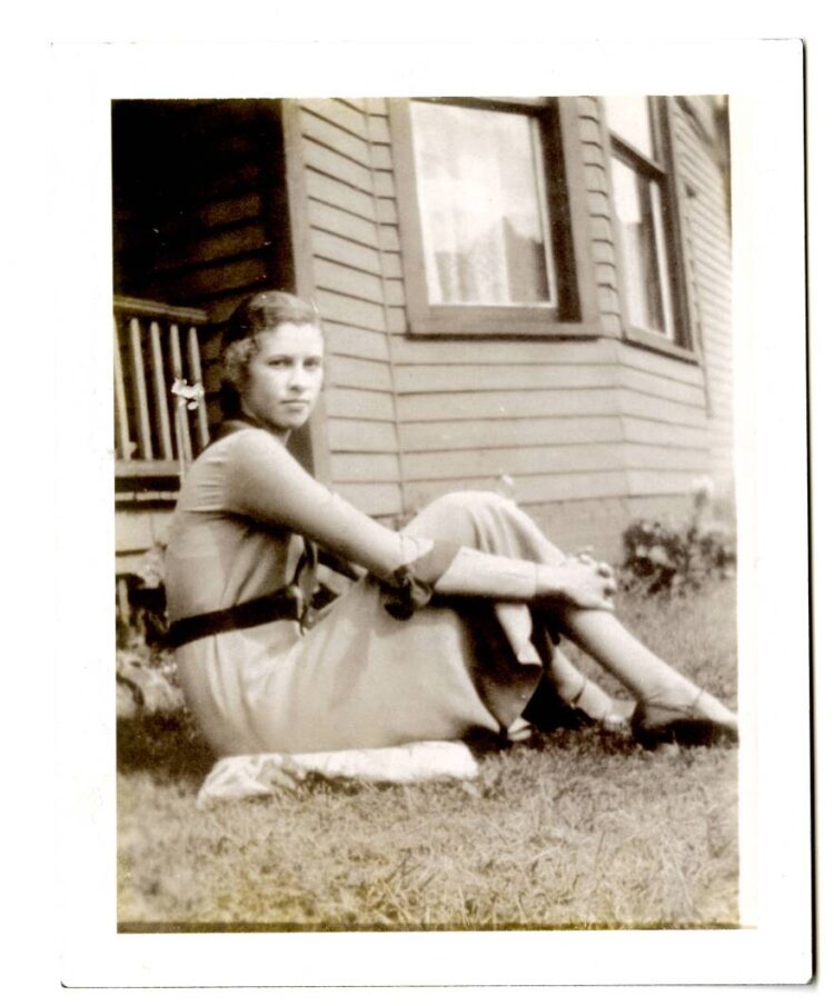 mae chronicles feet 2