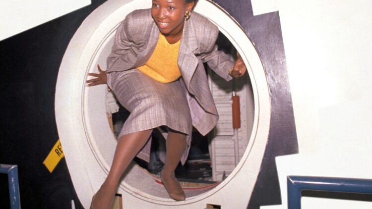 mae jemison feet 3