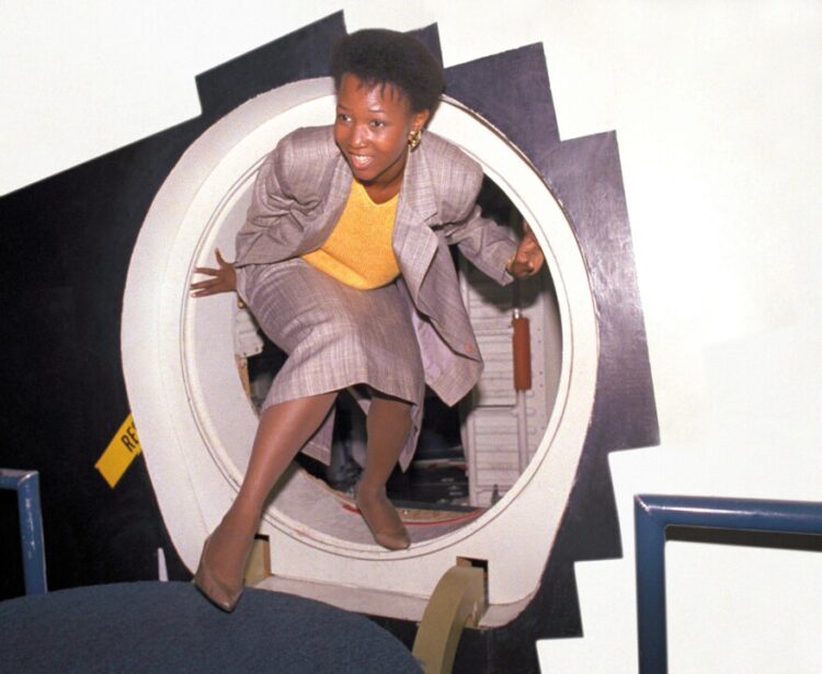 mae jemison feet